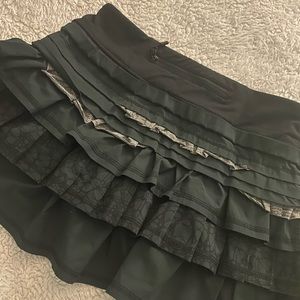 Lululemon skirt size 2